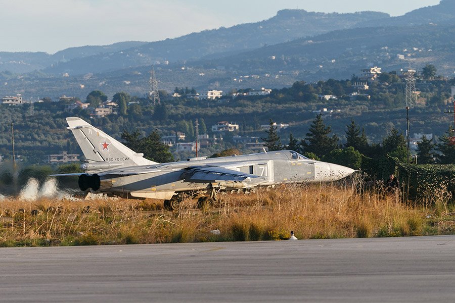 Turkish F16 fighter shot down Russian Su-24 jet over Syria, MoD confirms  (VIDEO) — RT World News